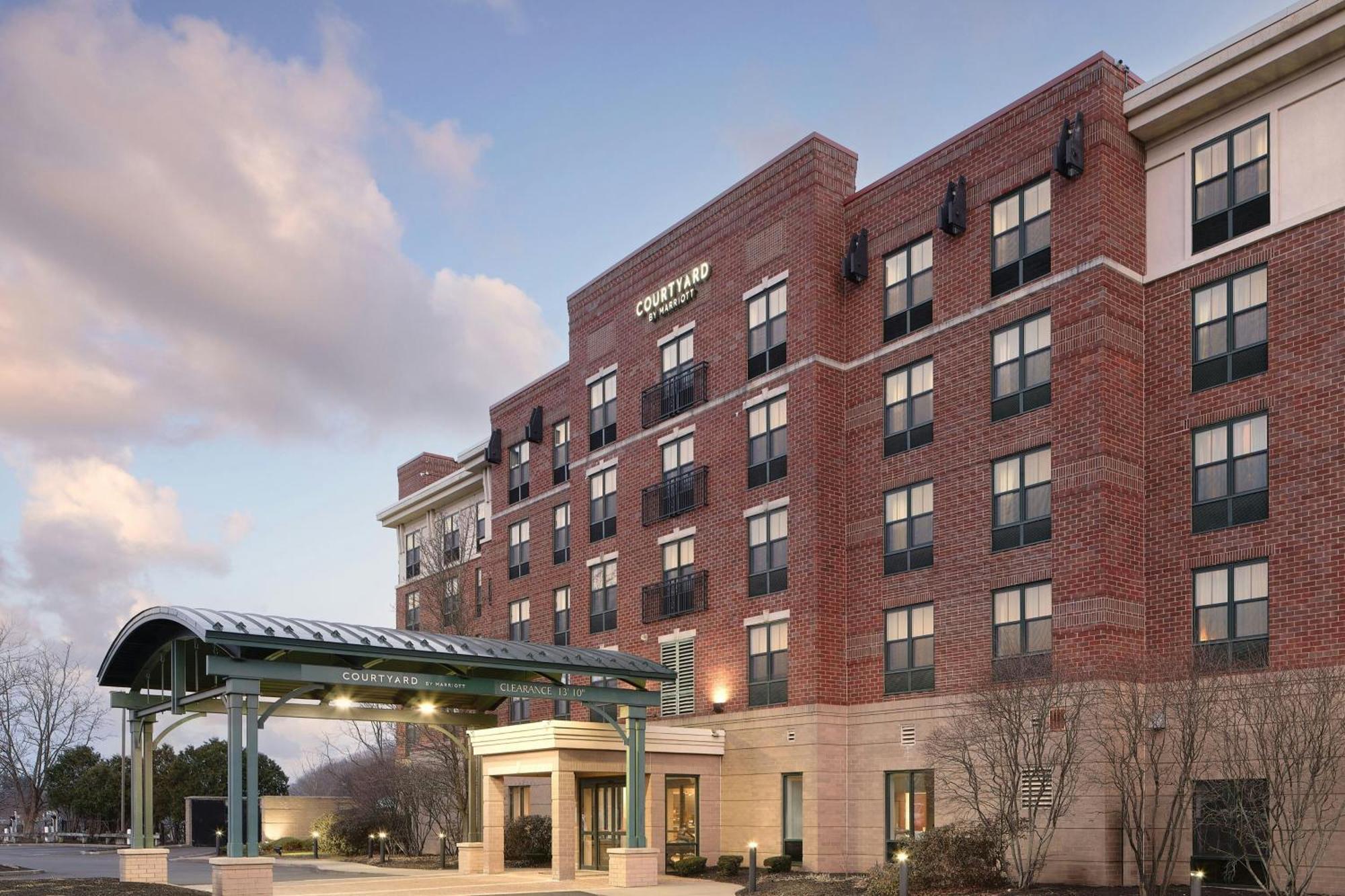 Courtyard By Marriott Saratoga Springs Hotel Exterior foto